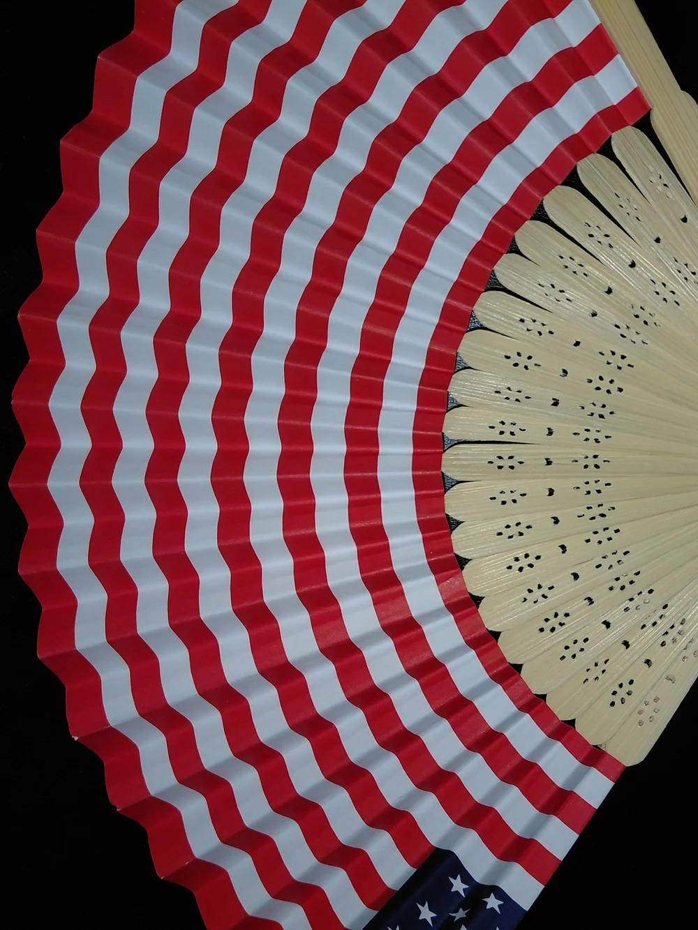 NWOT Unbranded Red & White Striped Folding Hand Fan - Patriotic Party Accessory